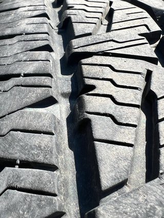 Rueda 215/80R16 - 80% de vida útil