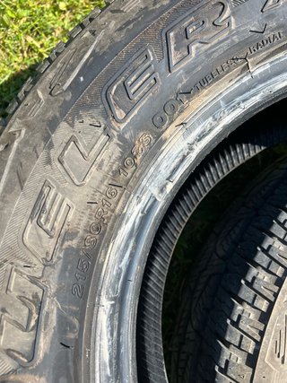 Rueda 215/80R16 - 80% de vida útil