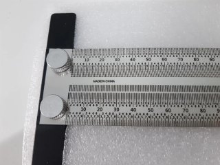 Regla de carpintería de precisión
