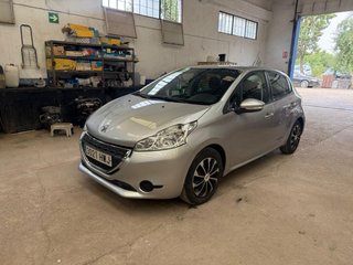 Peugeot 208 2014