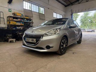 Peugeot 208 2014