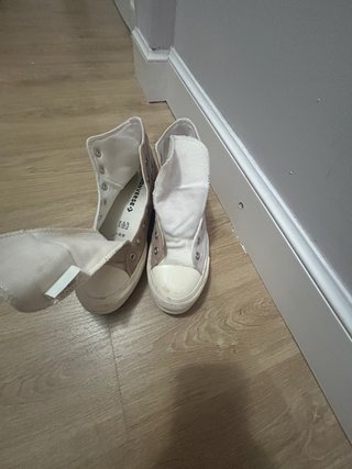 Converse Beige y Blancas Talla 38