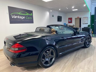 Mercedes-Benz  SL 2010