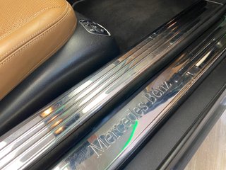 Mercedes-Benz  SL 2010