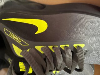 Zapatillas Nike Running Gris y Amarillo