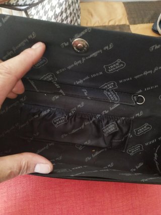 Bolso de mano vintage negro con cadena