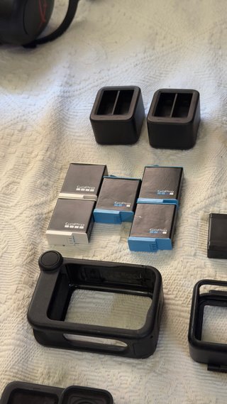 GoPro 9 e GoPro 5 + accessori