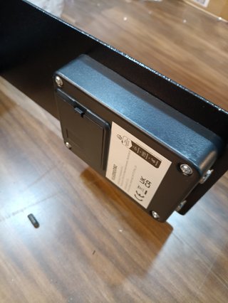 Cassaforte portatile Yale YLV/200/DB2, nero, PIN digitale 3–8 cifre, 2 chiavi