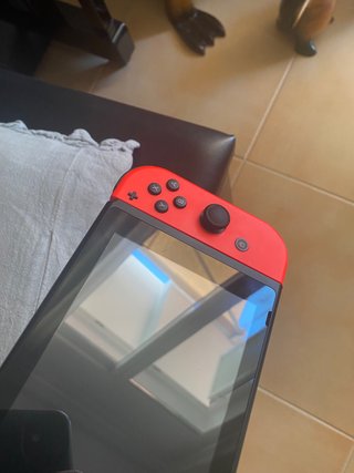 Nintendo Switch + 2 Juegos