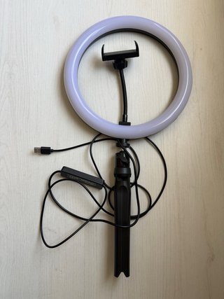 Aro de luz LED con trípode y soporte.