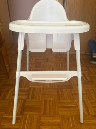 Silla de comer para bebé blanca