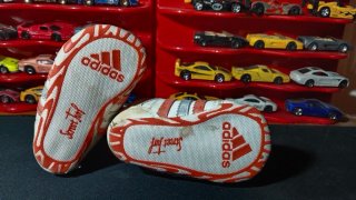 Adidas Bebé Blancas y Rojas