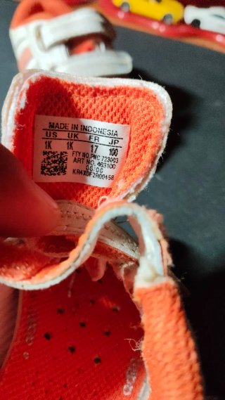 Adidas Bebé Blancas y Rojas