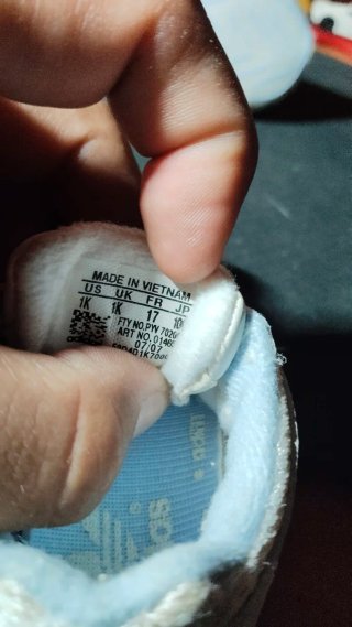 Adidas Bebé Blancas y Rojas