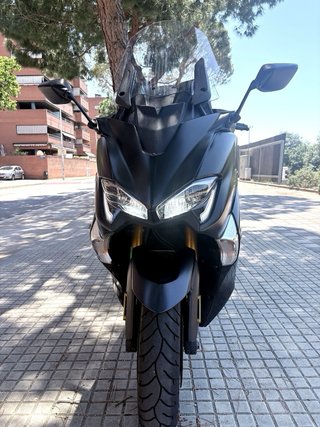 Yamaha T-max 530 DX Negra