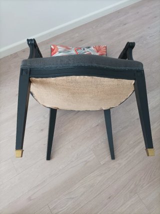 Butaca con tapizado nuevo inusual