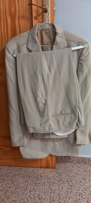 Traje de chaqueta camel