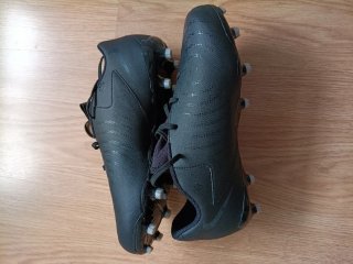 Botas de fútbol Nike negras