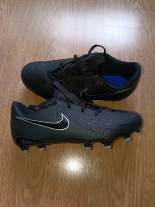 Botas de fútbol Nike negras