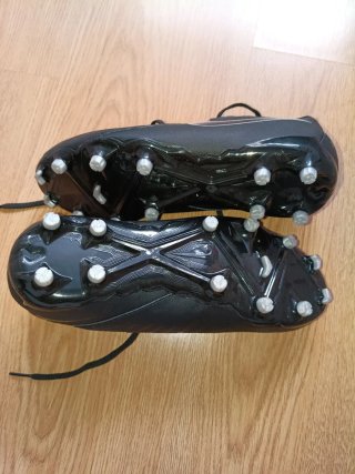 Botas de fútbol Nike negras