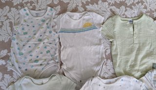 Lote 9 bodies verano 9 meses / 80 cm