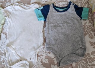 Lote 9 bodies verano 9 meses / 80 cm