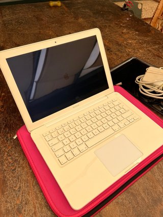 MacBook A1342 13 SSD 240GB Batería Nueva