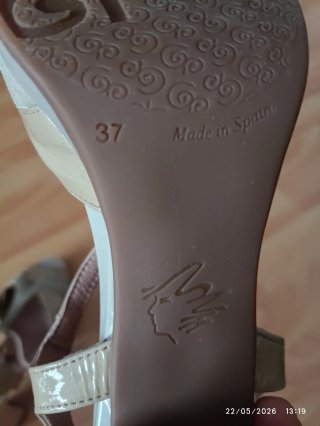 Sandalias Pitillos Beige Tacon