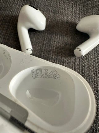 Apple AirPods (3.ª generación) HP444P