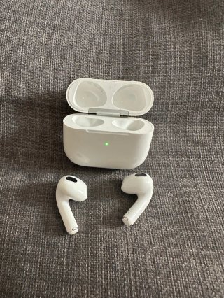 Apple AirPods (3.ª generación) HP444P