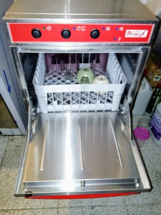 Lavavasos hostelería Romux, con bomba de desagüe