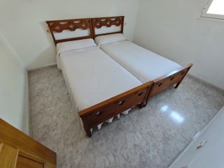 Juego de 2 camas individuales totalmente equipadas