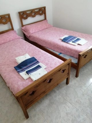 Juego de 2 camas individuales totalmente equipadas