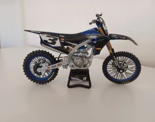 Moto da cross in scala 1:43