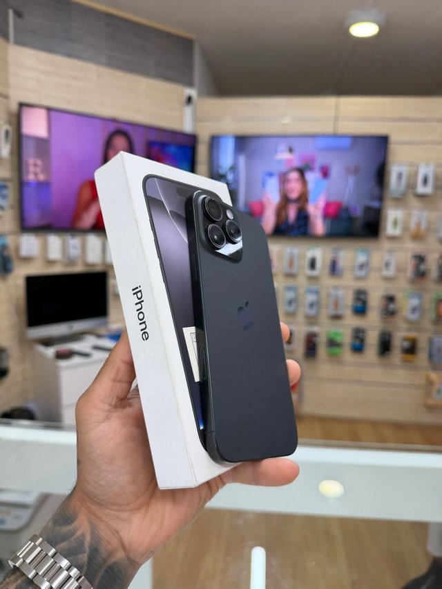 Apple iPhone 16 Pro Max 256GB Preto Bateria 99%