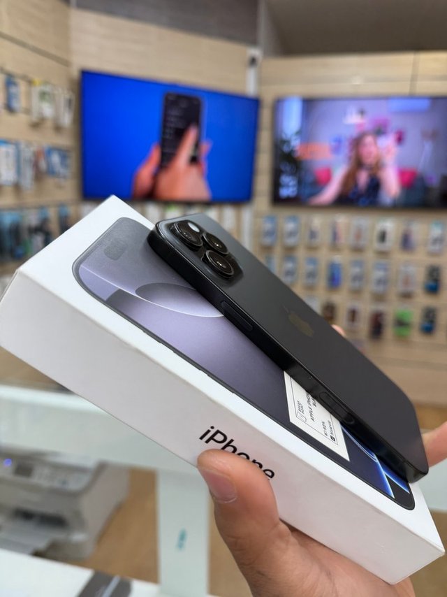 Apple iPhone 16 Pro Max 256GB Preto Bateria 99%