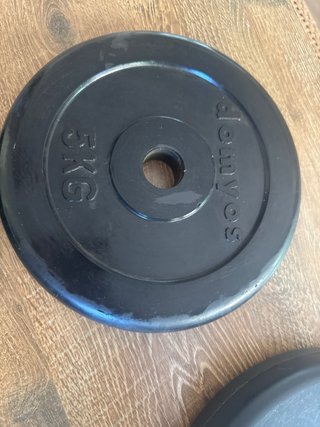 Discos de peso 5kg (x5) Disco de peso 10kg (x1)