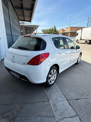 Peugeot 308 2013