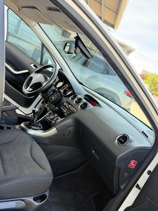 Peugeot 308 2013