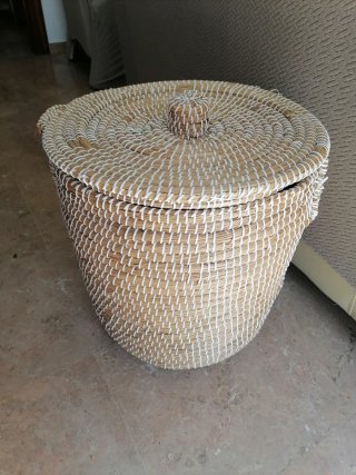 Cesto artesanal mimbre con tapa
