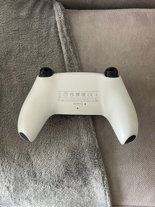 PlayStation 5 Sony Blanca y Negra