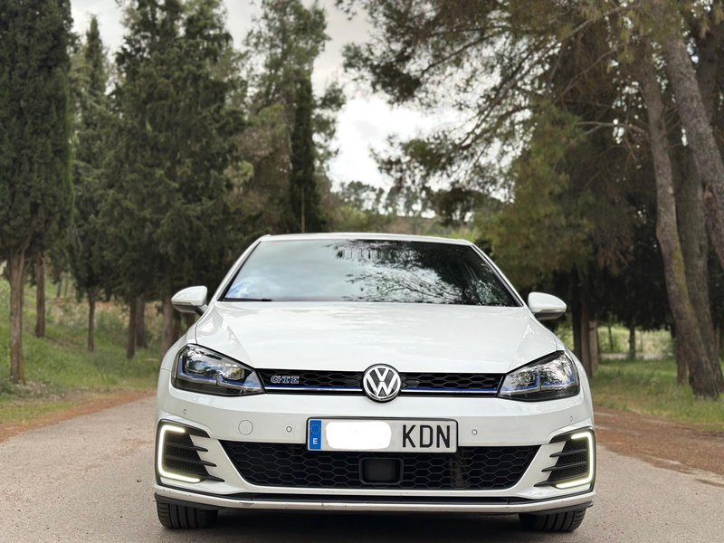 Volkswagen Golf 2018, foto 2