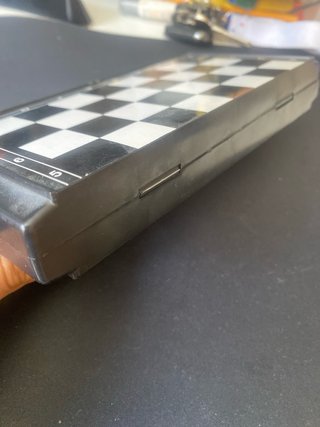 Scacchiera e pezzi da scacchi magnetici