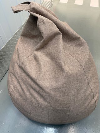 Puf beige/gris de tela