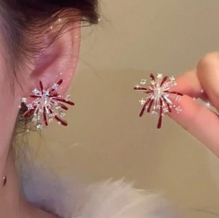 Pendientes estrella rojos y plateados