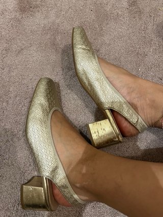 Bailarinas destalonadas tacón piel dorado T40