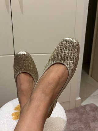 Bailarinas destalonadas tacón piel dorado T40