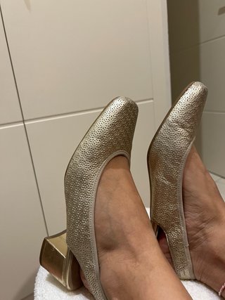 Bailarinas destalonadas tacón piel dorado T40