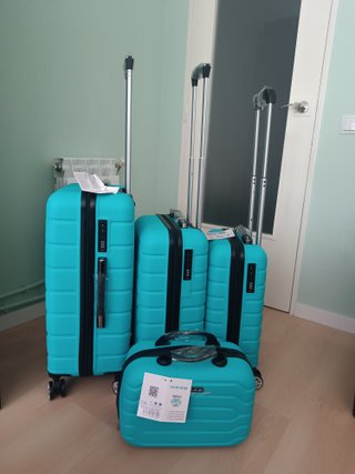 Conjunto,set,lote,juego,oferta de cuatro maletas