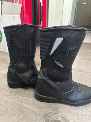 Botas de moto altas KUM